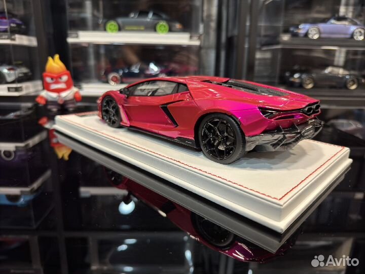 Lamborghini Revuelto Rose 2023 1:18 IVY