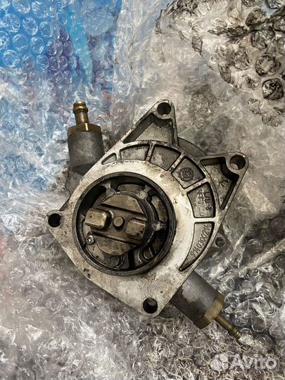 Насос вакуумный