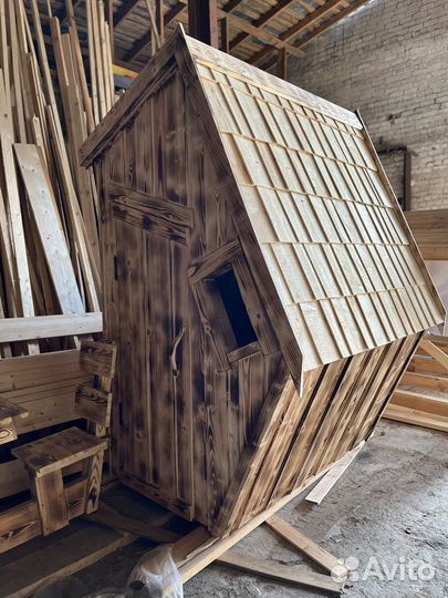 Дачный туалет деревянный