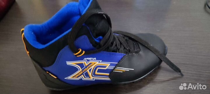 Лыжные ботинки