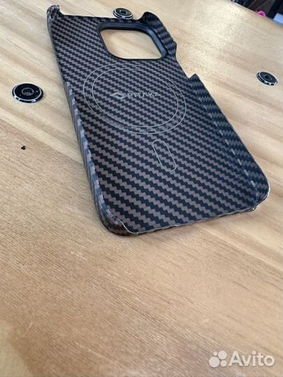 Чехол на iPhone 13 pro pitaka