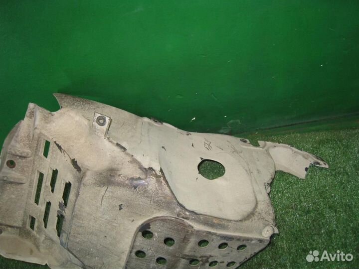 Пыльник двигателя боковой левый Ford Maverick TM1