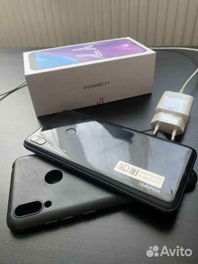 HUAWEI Y7 (2019), 4/64 ГБ