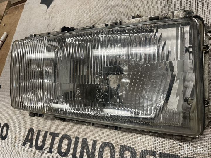 Фара правая Mercedes-benz W116 S Class 1305620144