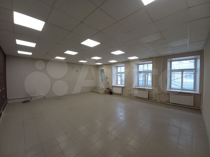 Торговая площадь, 60 м²