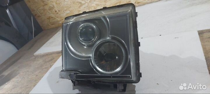 Фара ксеноновая передняя правая Land Rover 2002