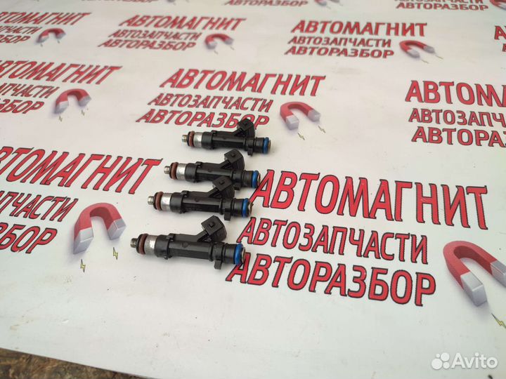 Форсунка топливная Рено Логан Сандеро 06-14г