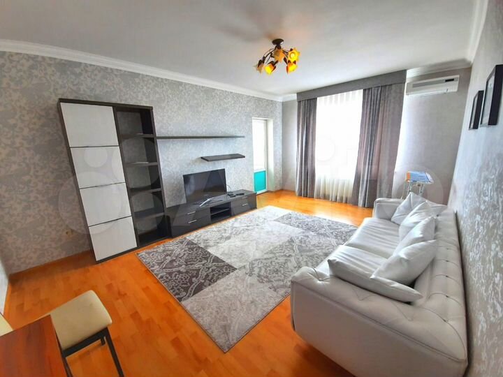 2-к. квартира, 90 м², 16/19 эт.
