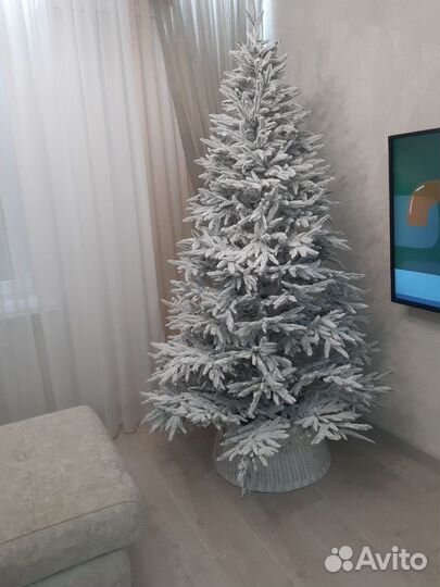 Ёлка искусственная
