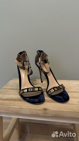 Босоножки Gianvito Rossi 39 размер