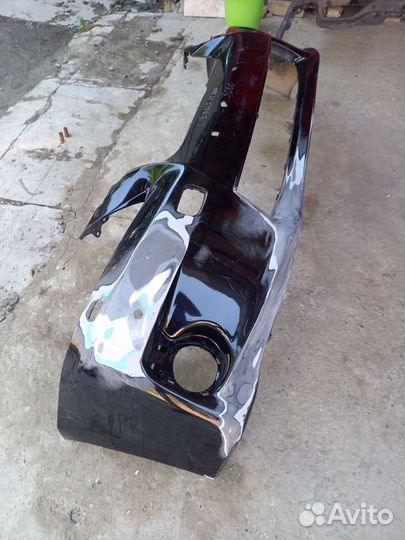 Бампер передний на Lexus CT 200