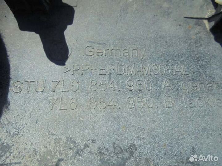 Молдинг на крыло передний правый Volkswagen