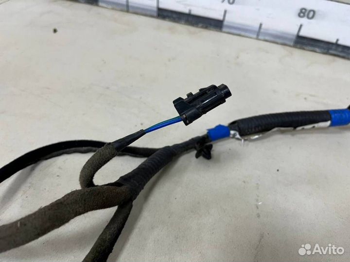 Б/У Проводка двери 918203E011 Hyundai-KIA