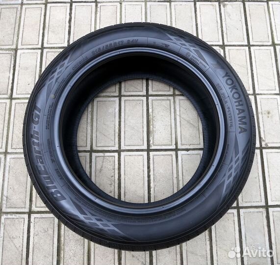 Yokohama BluEarth-GT AE-51 215/55 R17