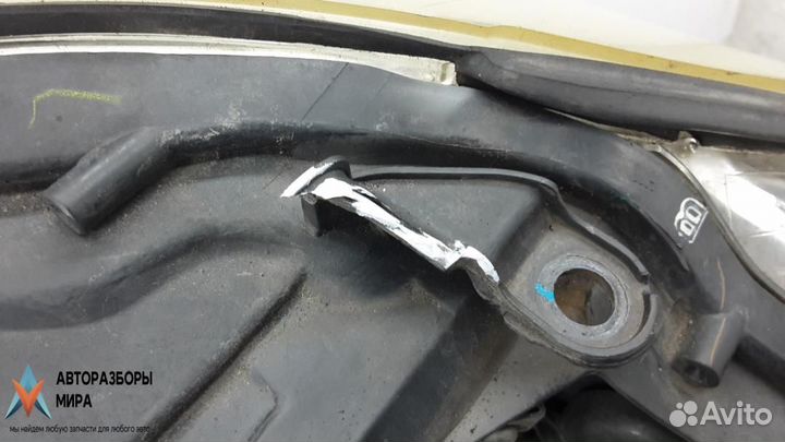 Фара левая Lexus IS 2 (XE20) 2007 8117053400