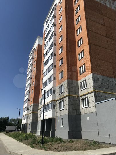 2-к. квартира, 67 м², 8/10 эт.