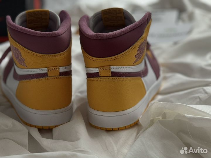 Jordan Air Jordan 1 retro high og university gold