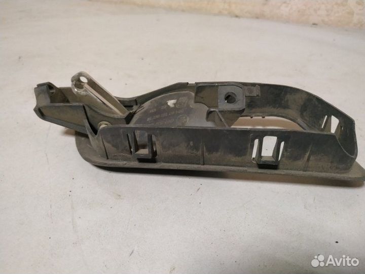 Ручка двери внутренняя передняя левая Skoda Fabia