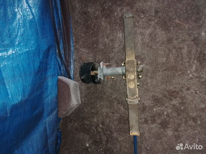 Подвесной лодочный мотор