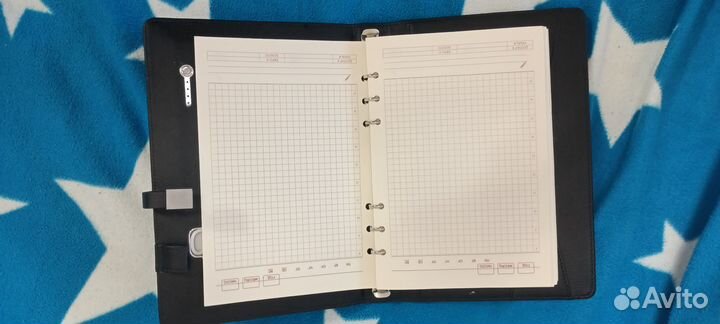 Тетрадь с встроенным повербанком