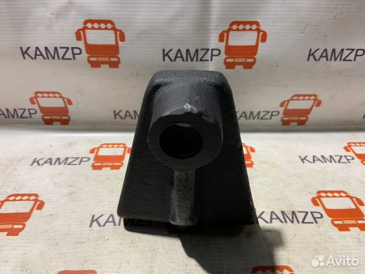 Кронштейн крепления двигателя камаз