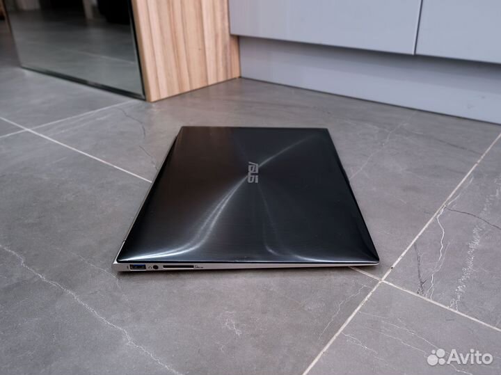 Asus ZenBook 13 (Core i7)