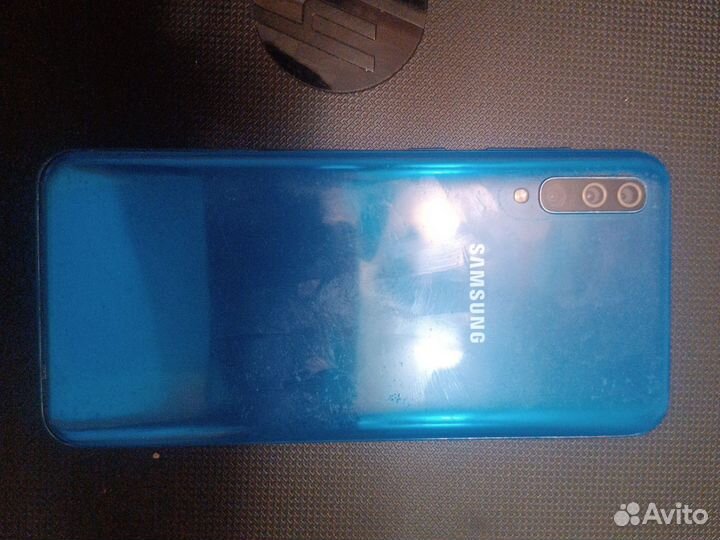 Samsung Galaxy A50, 4/64 ГБ