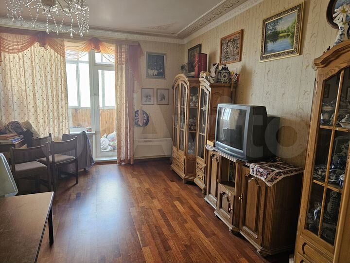 Доля в 3-к. квартире, 110,3 м², 9/17 эт.