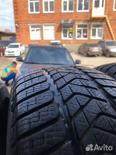 Pirelli Winter Sottozero 3 225/45 R18 95V