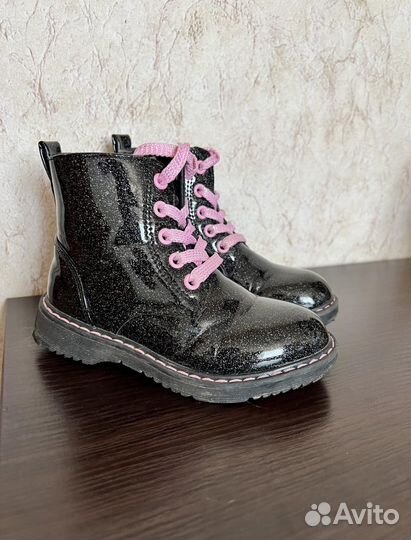 Ботинки для девочки 26р