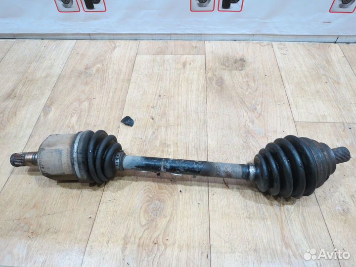 Привод левый Volkswagen Passat B6