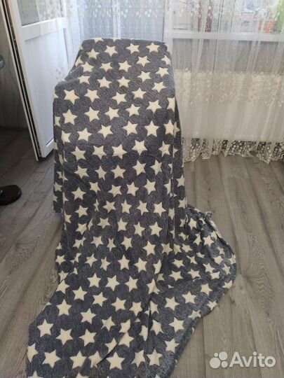 Пледы новые