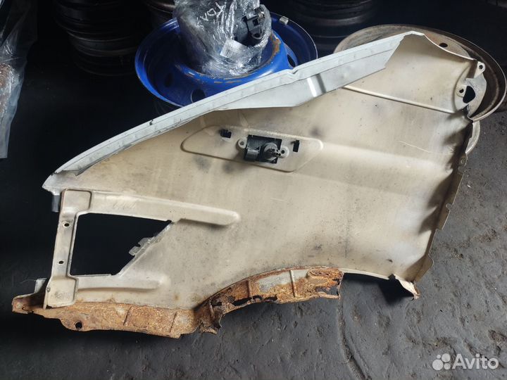 Крыло правое Ивеко Дейли Е3 99-06 год