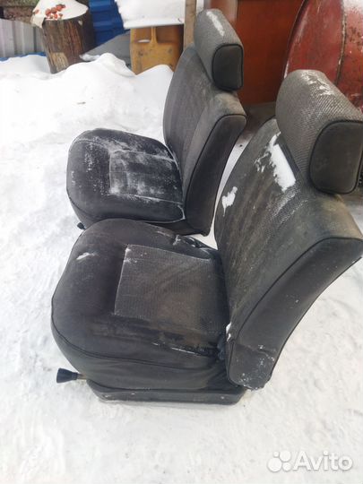 Сиденье машины от москвичей