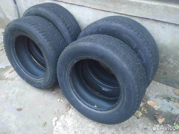 Kumho 722 215/65 R16