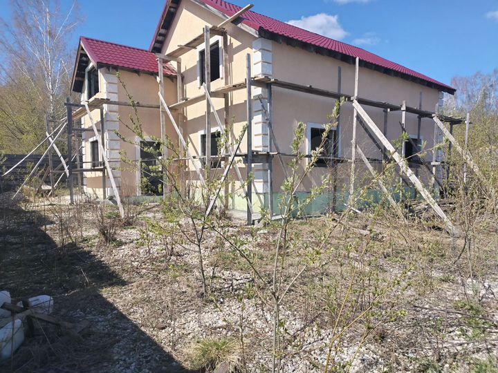 Дом 194 м² на участке 13,1 сот.