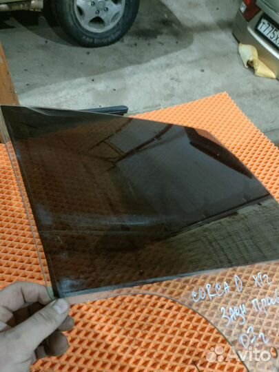 Заднее правое стекло opel Corsa D