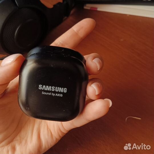 Кейс от наушников Samsung Galaxy Buds pro SM-R190