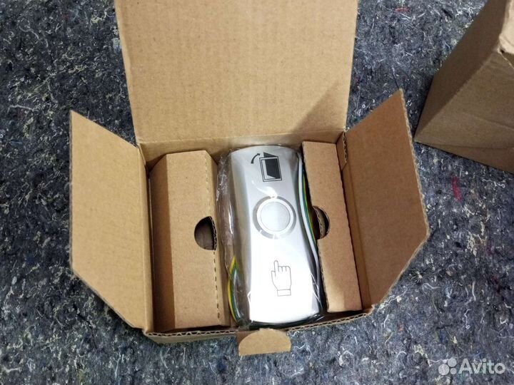 Кнопка выхода накладная