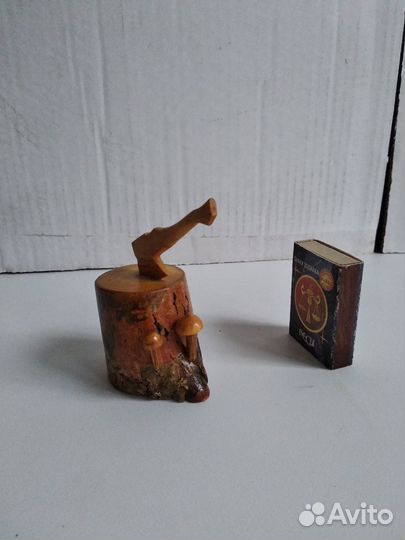 Сувенир из дерева