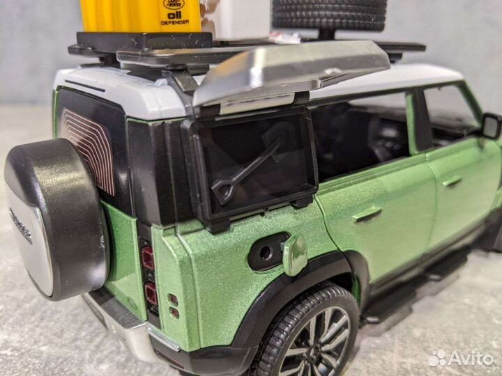 Модель Land Rover Defender 1:24