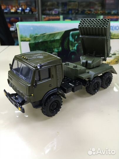 Модель 1:43 камаз 4310