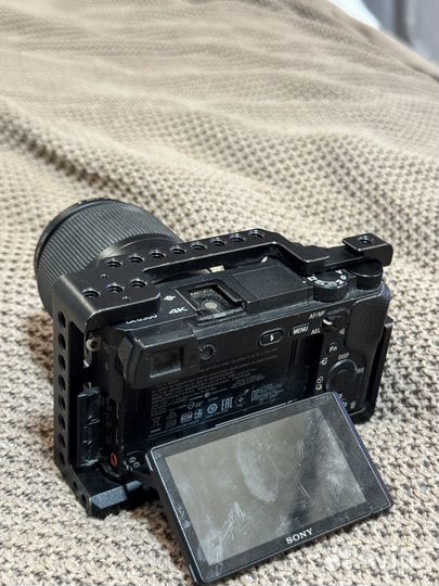 Sony a6300 + sigma 30 1.4 и клетка