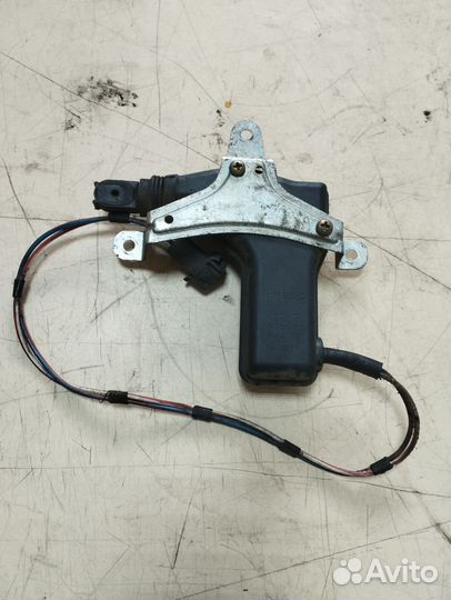 Активатор замка передний правый vоlvo 760 вольво