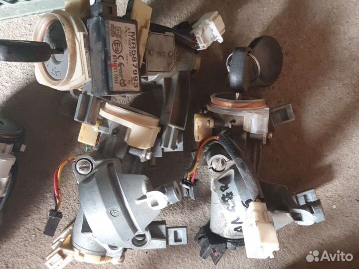 Замок зажигания Mitsubishi Lancer 9