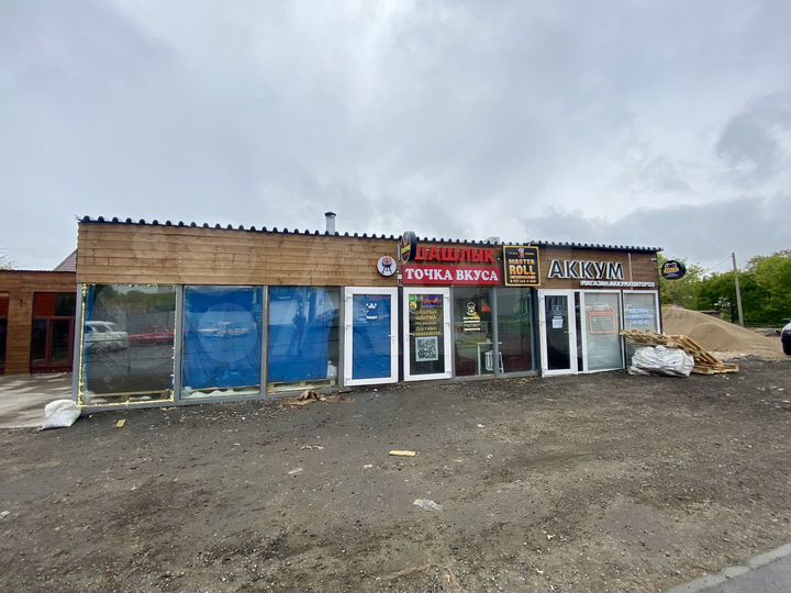 Торговая площадь 1 линии около трц Космопорт