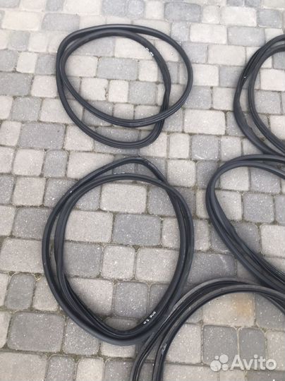 Уплотнительный резинки дверей Peugeot 308