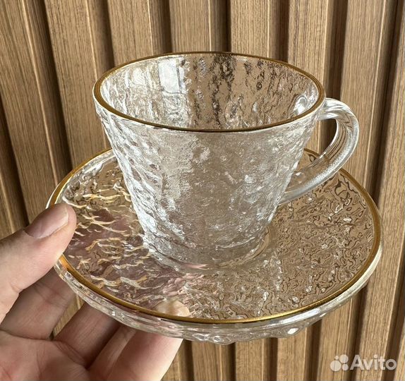 Чайный сервиз с золотой окантовкой «лёд«