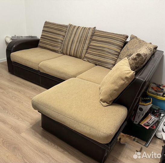 Угловой диван