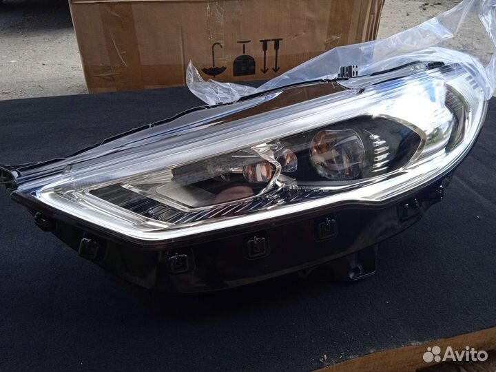 Фары для Ford Mondeo 5